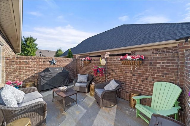 601 Watchtower Court, Winston-salem, NC 27127