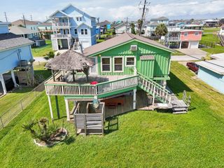 4211 San Jacinto Drive, Galveston, TX 77554