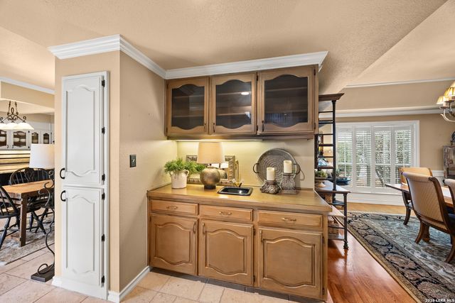 4123 Cliff Oaks, San Antonio, TX 78229