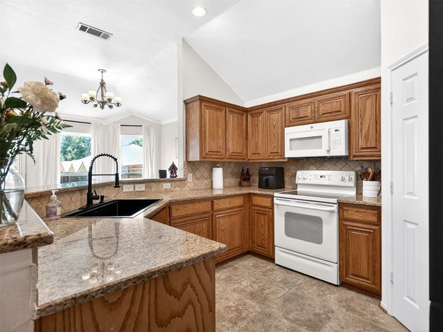 4820 Eagle Trace Drive, Fort Worth, TX 76244