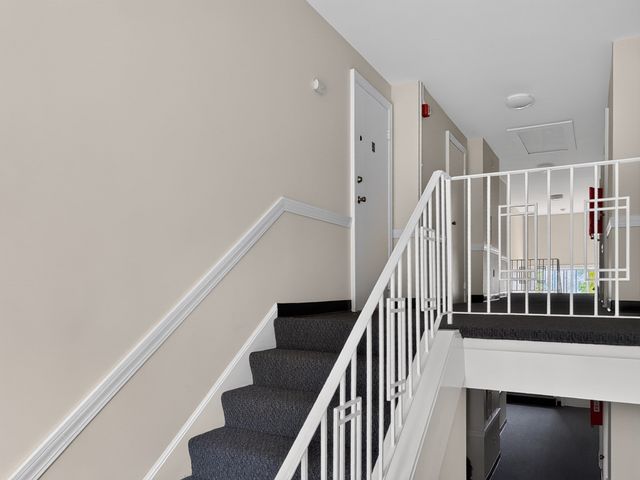 2 Albert Dr 10, Woburn, MA 01801