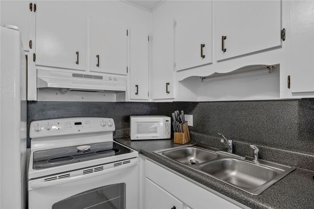 20D Hartwell Villas Street, Anderson, SC 29626