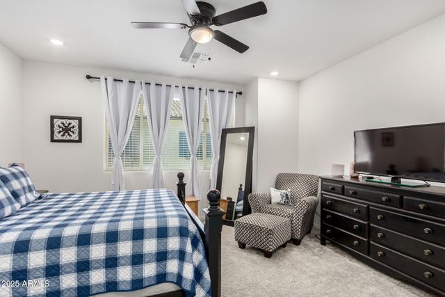 1852 E CHELSEA Lane 103, Gilbert, AZ 85295