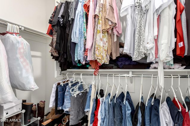 1852 E CHELSEA Lane 103, Gilbert, AZ 85295