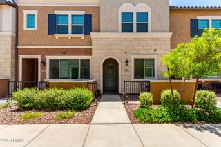1852 E CHELSEA Lane 103, Gilbert, AZ 85295