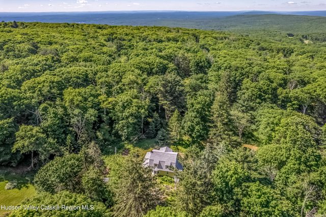 366 Vista Maria Road, Cragsmoor, NY 12420