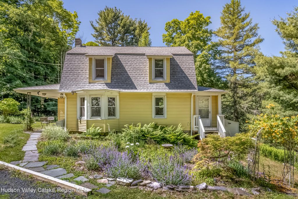 366 Vista Maria Road, Cragsmoor, NY 12420