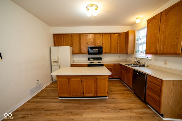 10762 Galant Fox Court, Indianapolis, IN 46234