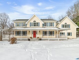 144 Fox Run Drive, Southbury, CT 06488