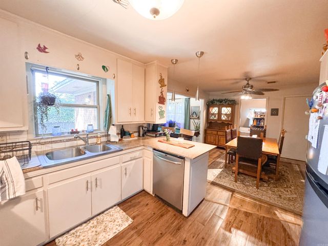 106 E Lincoln, Searcy, AR 72143