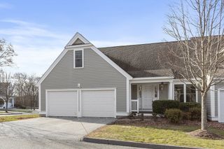 1 Canton Ct 35, Grafton, MA 01536