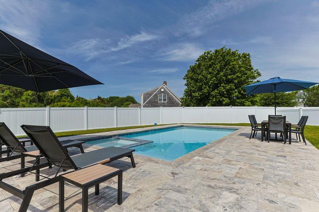 9 Fox Ridge Drive, Orleans, MA 02653