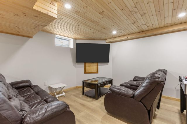 9 Fox Ridge Drive, Orleans, MA 02653