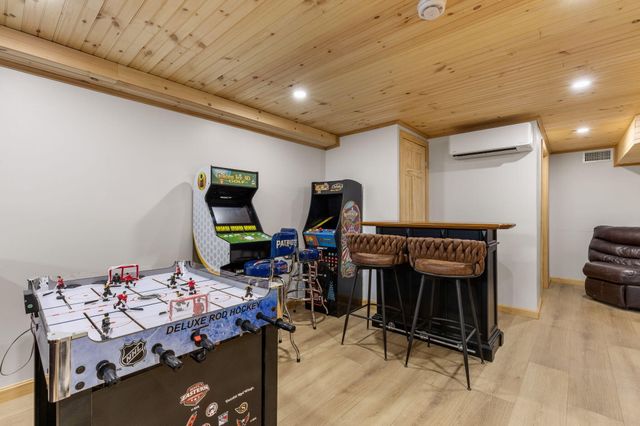 9 Fox Ridge Drive, Orleans, MA 02653
