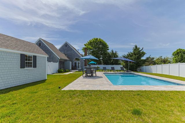 9 Fox Ridge Drive, Orleans, MA 02653