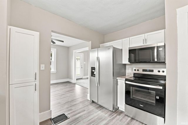 2921 Holton Avenue, Fort Wayne, IN 46806