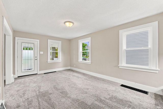 2921 Holton Avenue, Fort Wayne, IN 46806