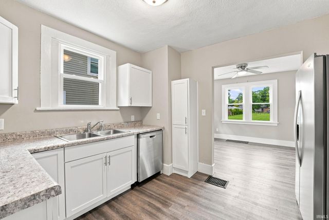 2921 Holton Avenue, Fort Wayne, IN 46806