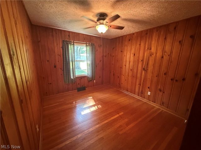 5889 Kellar Road, New Franklin, OH 44319