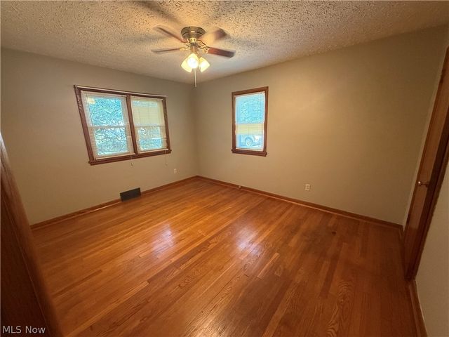 5889 Kellar Road, New Franklin, OH 44319