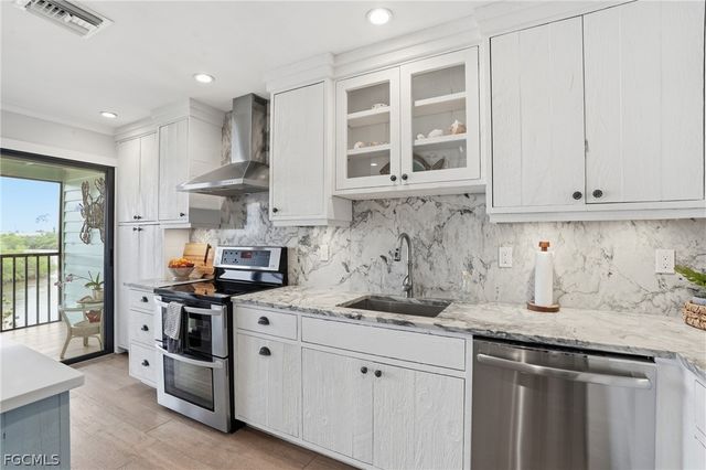 7731 Bocilla LN 10, Bokeelia, FL 33922