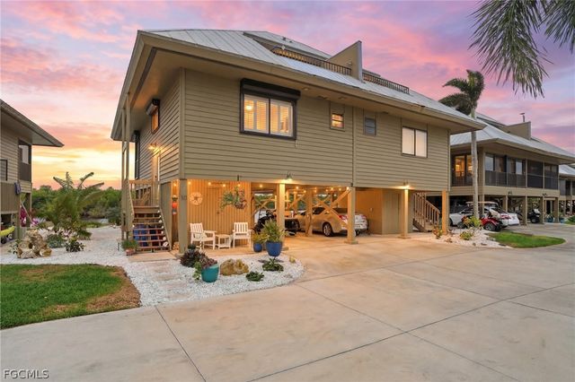 7731 Bocilla LN 10, Bokeelia, FL 33922