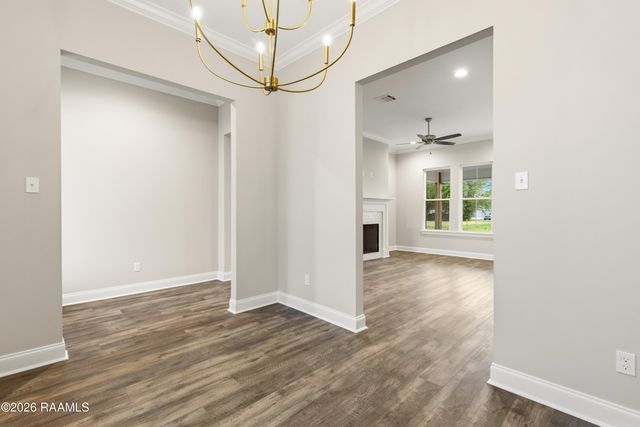 125 Crooked Pine Lane, Scott, LA 70583