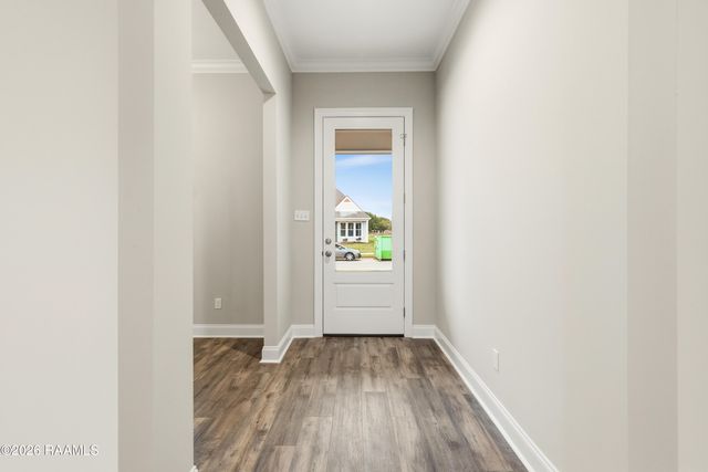 125 Crooked Pine Lane, Scott, LA 70583