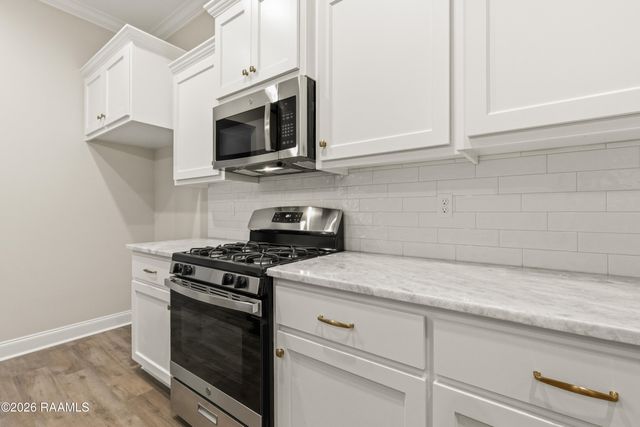 125 Crooked Pine Lane, Scott, LA 70583