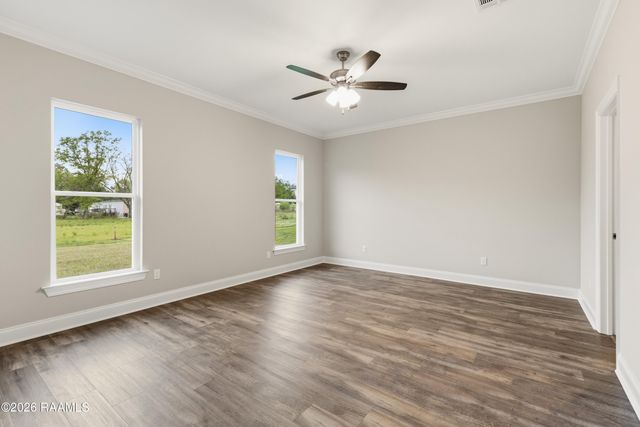 125 Crooked Pine Lane, Scott, LA 70583