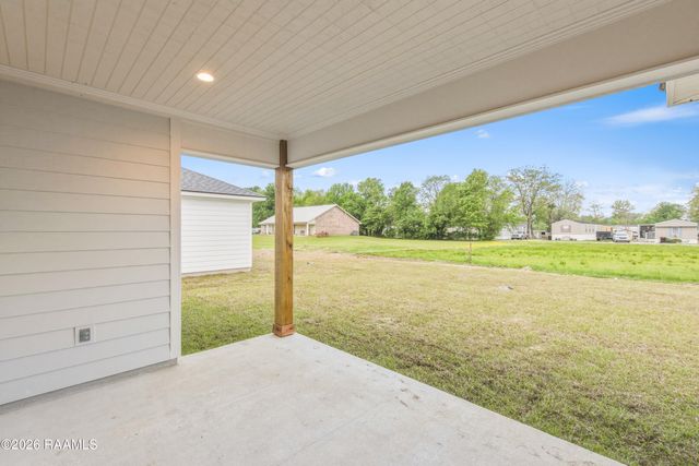 125 Crooked Pine Lane, Scott, LA 70583