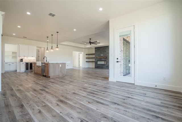 921 Bandon Dunes Drive, Fort Worth, TX 76028