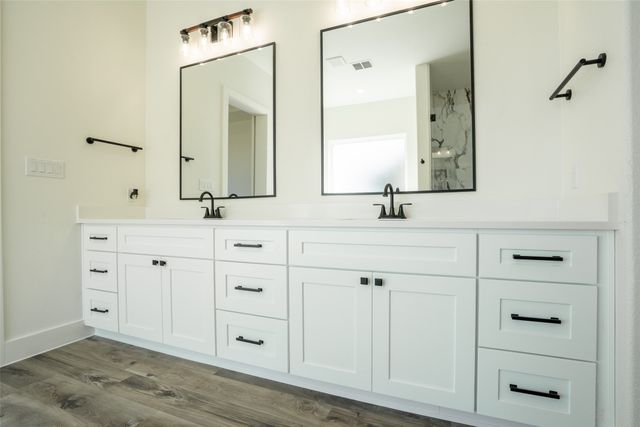 921 Bandon Dunes Drive, Fort Worth, TX 76028