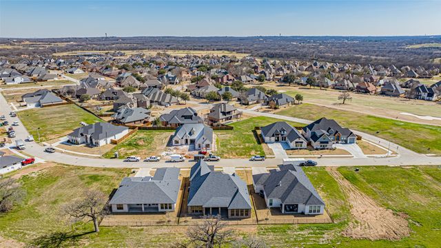 921 Bandon Dunes Drive, Fort Worth, TX 76028