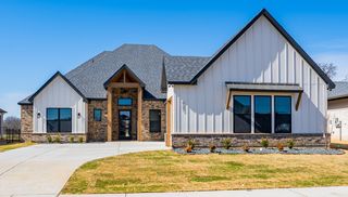 921 Bandon Dunes Drive, Fort Worth, TX 76028