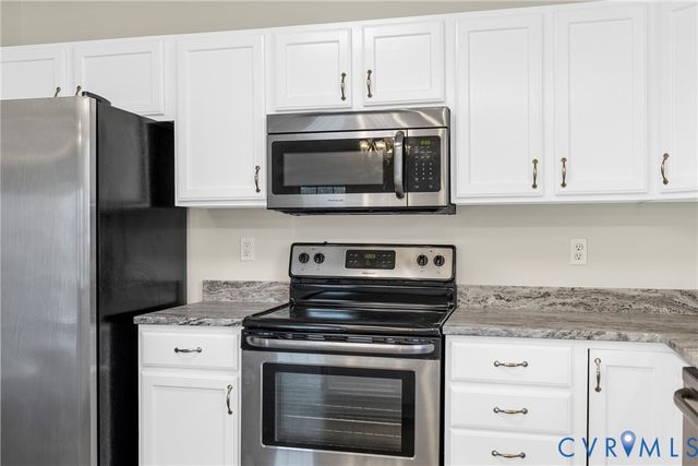 419 Stone Hearth Ct, Hopewell, VA 23860
