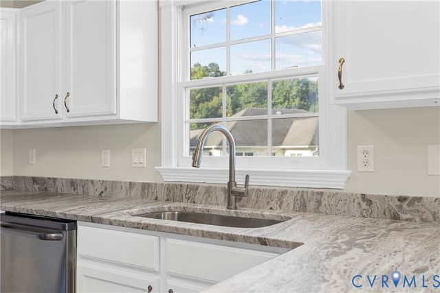 419 Stone Hearth Ct, Hopewell, VA 23860