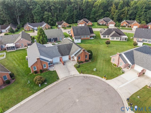 419 Stone Hearth Ct, Hopewell, VA 23860