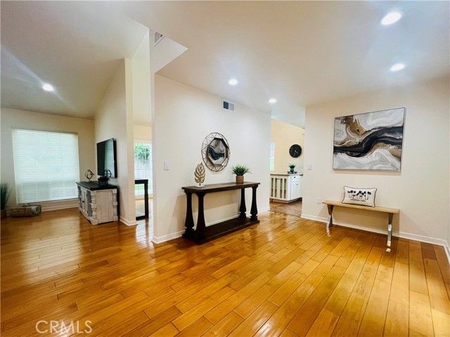 5309 Lockhurst Drive, Woodland Hills (los Angeles), CA 91367