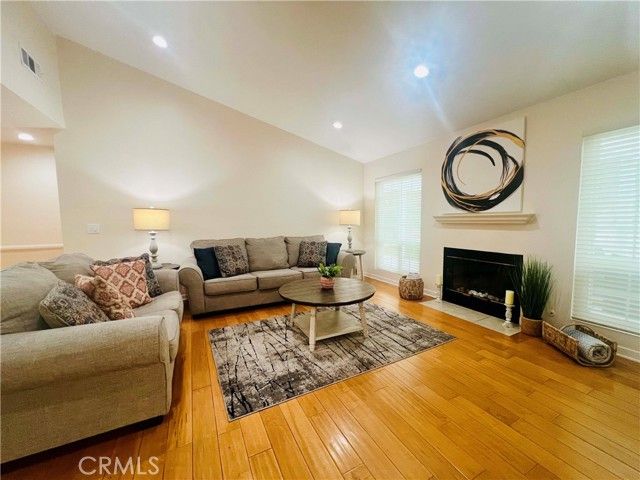 5309 Lockhurst Drive, Woodland Hills (los Angeles), CA 91367