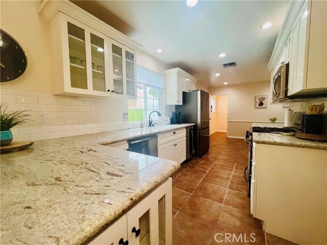 5309 Lockhurst Drive, Woodland Hills (los Angeles), CA 91367
