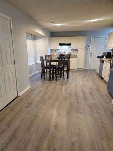 3185 Kings Glen Trail, Decatur, GA 30034