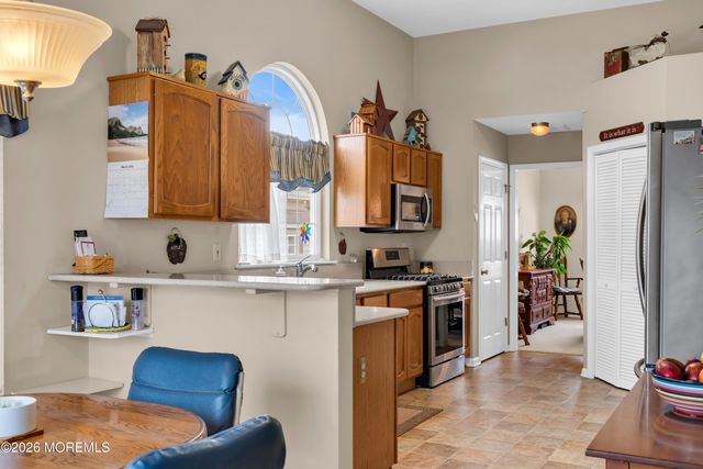 18 Peaksail Drive, Bayville, NJ 08721