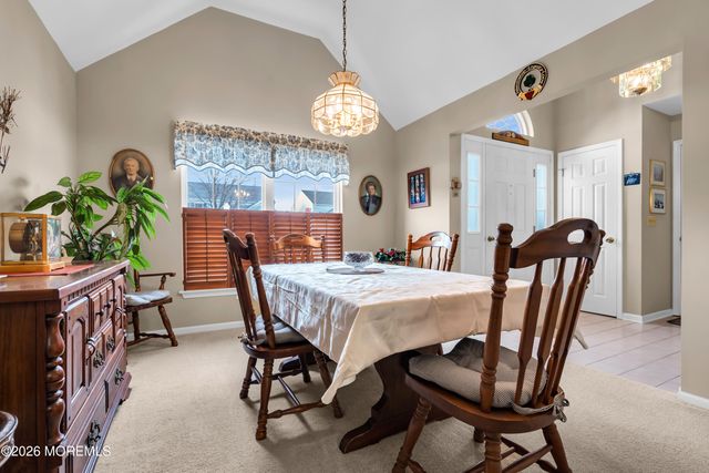 18 Peaksail Drive, Bayville, NJ 08721