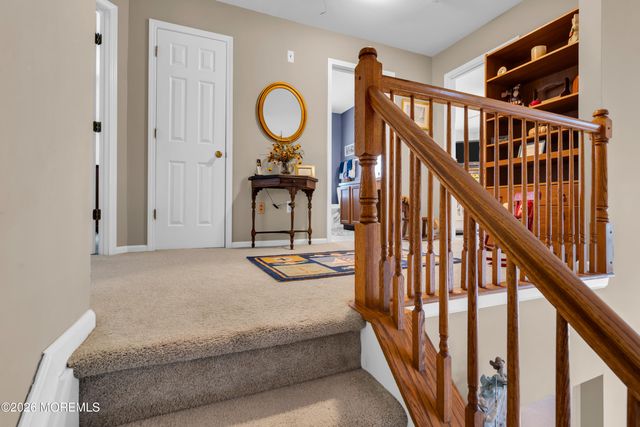 18 Peaksail Drive, Bayville, NJ 08721