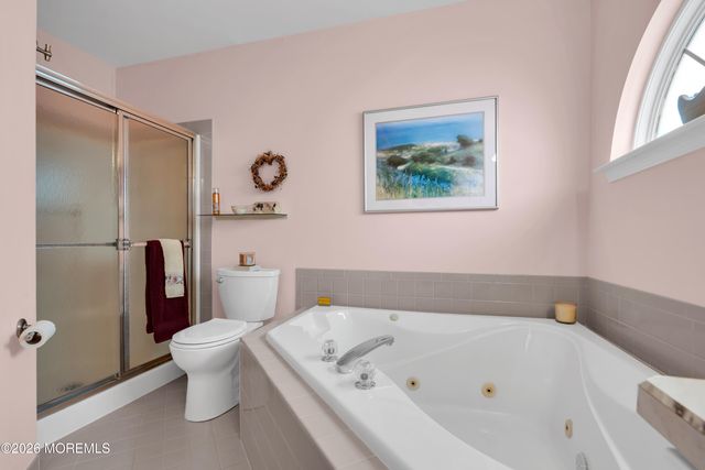 18 Peaksail Drive, Bayville, NJ 08721