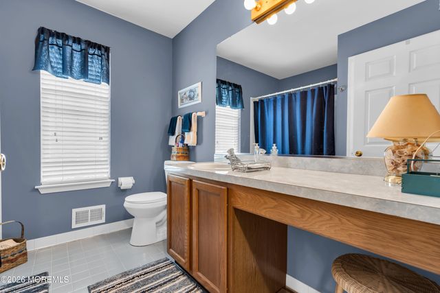 18 Peaksail Drive, Bayville, NJ 08721