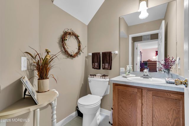 18 Peaksail Drive, Bayville, NJ 08721