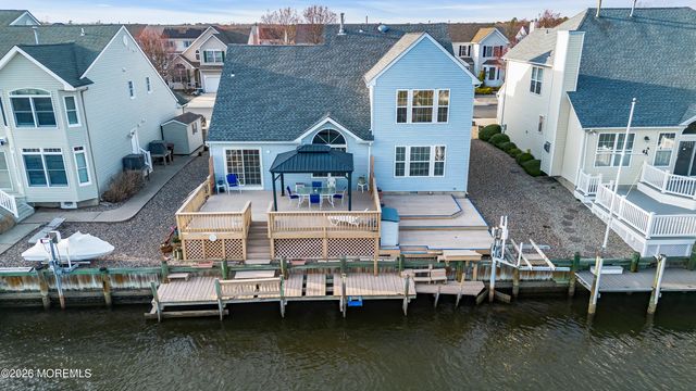 18 Peaksail Drive, Bayville, NJ 08721