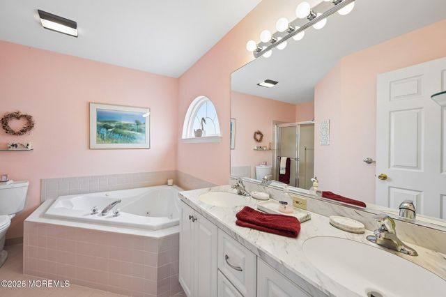 18 Peaksail Drive, Bayville, NJ 08721
